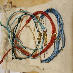 Set of 5 Pura Vida bracelets